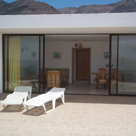 Tofyzi Famara
